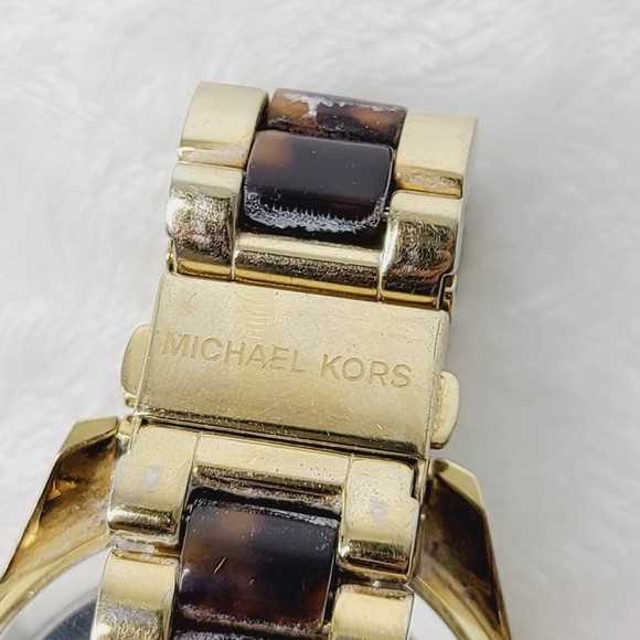 Michael Kors Tortoise Band Watch Womens - Picture 4 of 9